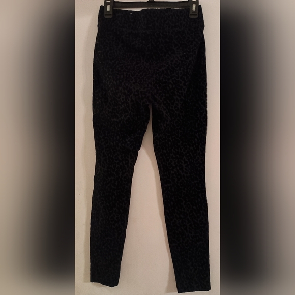 Old Navy Leopard Print High Waisted Stevie Pants Small Black - Picture 4 of 6